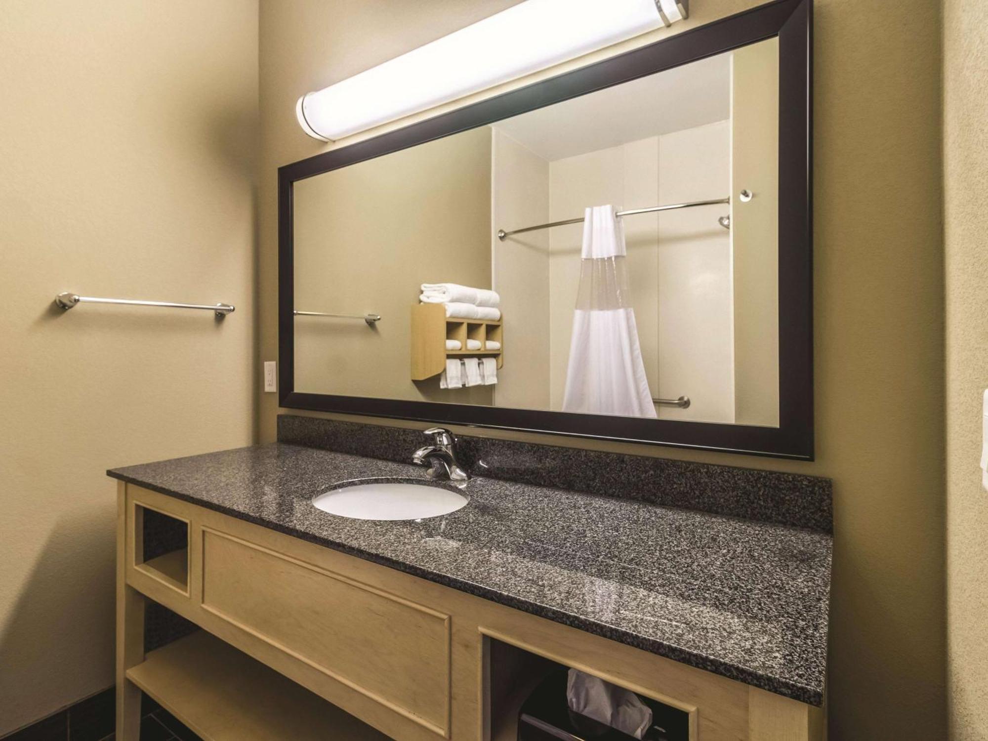 La Quinta By Wyndham Fargo-Medical Center Otel Dış mekan fotoğraf